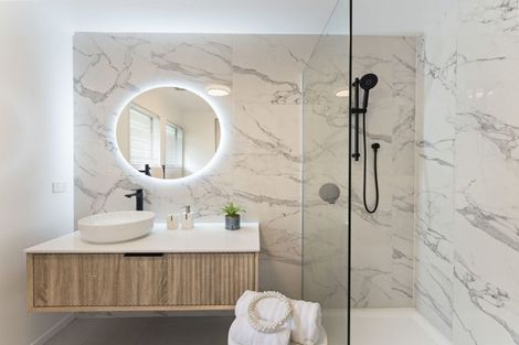 Photo of property in 5 Gallony Avenue, Massey, Auckland, 0614