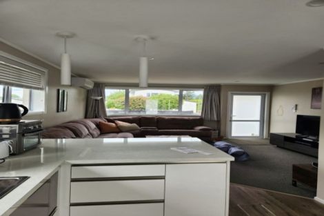 Photo of property in 1/12 Poplar Grove, Ebdentown, Upper Hutt, 5018