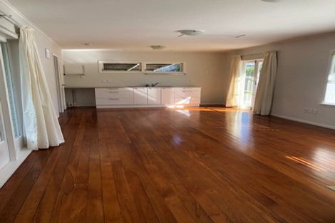 Photo of property in 5 Domain Lane, Mangere Bridge, Auckland, 2022