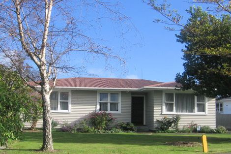 Photo of property in 42 Sutherland Crescent, Westbrook, Palmerston North, 4412