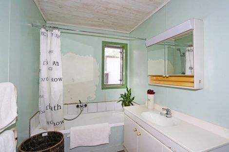 Photo of property in 387 Arrowville Road, Aka Aka, Waiuku, 2682