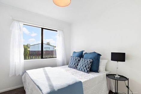 Photo of property in 22 Seaward Place, Wattle Downs, Auckland, 2103