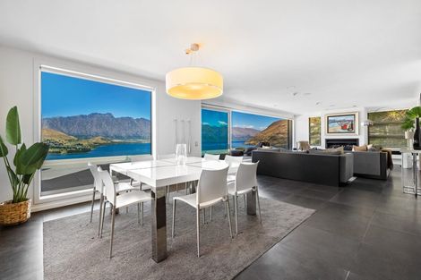 Photo of property in 6 Lordens Place, Fernhill, Queenstown, 9300