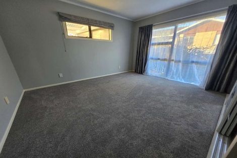 Photo of property in 17a Te Anau Place, Pakuranga Heights, Auckland, 2010