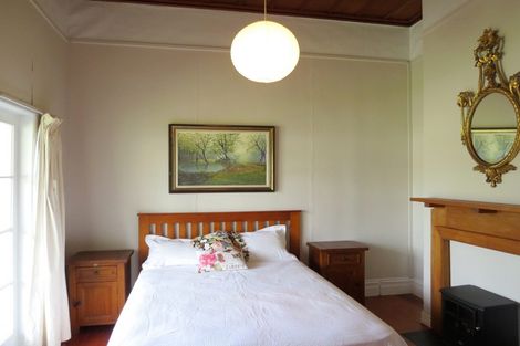 Photo of property in 80 Watt Street, Coromandel, 3506