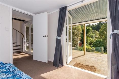 Photo of property in 8 Dorothy Road, Laingholm, Auckland, 0604
