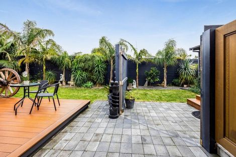 Photo of property in 11a Mace Terrace, Oakura, 4314