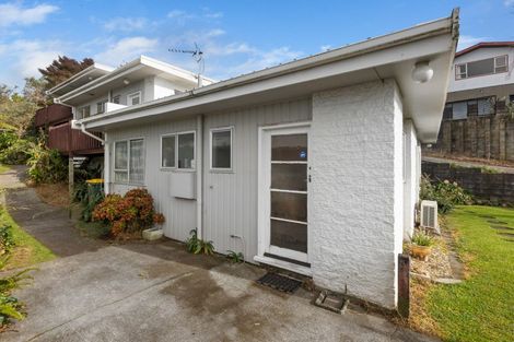 Photo of property in 7 Fairview Place, Westown, New Plymouth, 4310