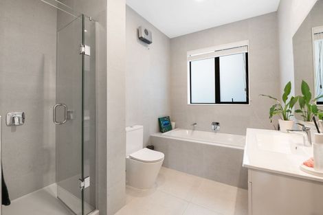 Photo of property in 61 Godfrey Drive, Orewa, 0931