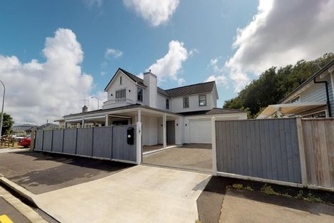 Photo of property in 3 Colombo Street, Palmerston North, 4410