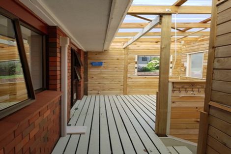 Photo of property in 65 Kurnell Drive, Botany Downs, Auckland, 2010