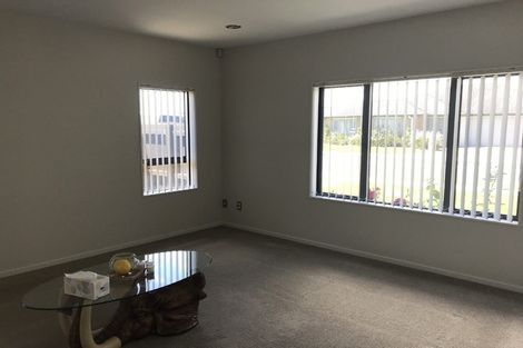 Photo of property in 16 Dalray Avenue, Takanini, 2112