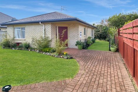 Photo of property in 3/66 Kawaha Point Road, Kawaha Point, Rotorua, 3010