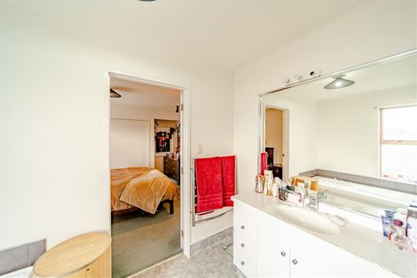 Photo of property in 33 Fife Crescent, Tamatea, Napier, 4112