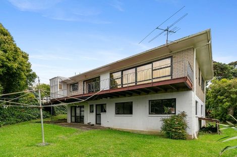 Photo of property in 2/16 Litten Road, Cockle Bay, Auckland, 2014