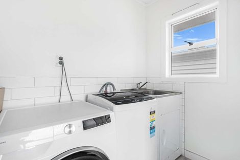 Photo of property in 12 Bittern Place, Henderson, Auckland, 0610