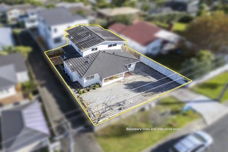 Photo of property in 28 Dallinghoe Crescent, Milford, Auckland, 0620