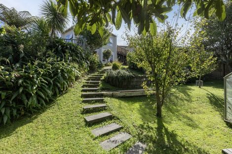 Photo of property in 119 Colwill Road, Massey, Auckland, 0614