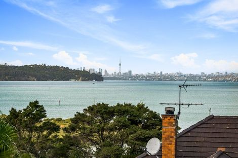 Photo of property in 22 Marguerita Place, West Harbour, Auckland, 0618