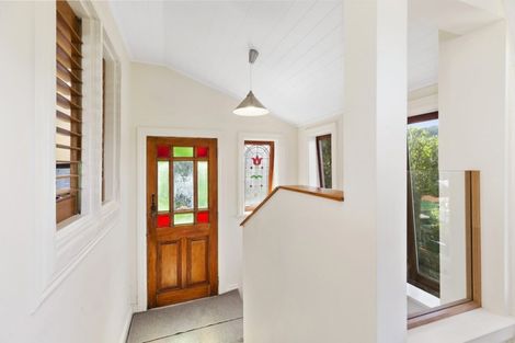 Photo of property in 4 Gordon Road, Plimmerton, Porirua, 5026