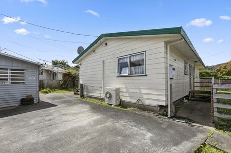 Photo of property in 2/3 Hewer Crescent, Naenae, Lower Hutt, 5011