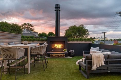 Photo of property in 61b Castor Bay Road, Castor Bay, Auckland, 0620