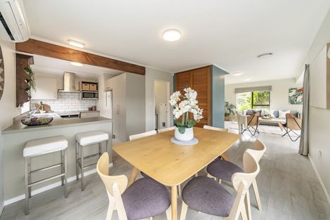 Photo of property in 66 Woodhouse Avenue, Karori, Wellington, 6012