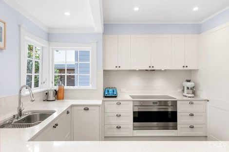 Photo of property in 17 Saint Albans Grove, Woburn, Lower Hutt, 5010