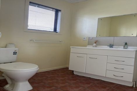 Photo of property in 34a Bronzewing Terrace, Unsworth Heights, Auckland, 0632