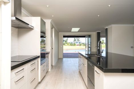 Photo of property in 34 Mariners Haven, One Tree Point, 0118