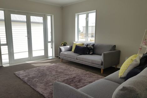 Photo of property in 37 Bellbird Street, Papakura, 2110