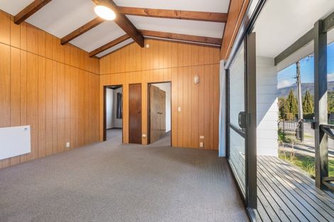 Photo of property in 144a Waikawa Road, Picton, 7220