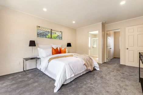 Photo of property in 10 Stewart Gibson Place, Manurewa, Auckland, 2105