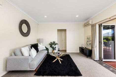 Photo of property in 6 Rosehill Way, Taradale, Napier, 4112