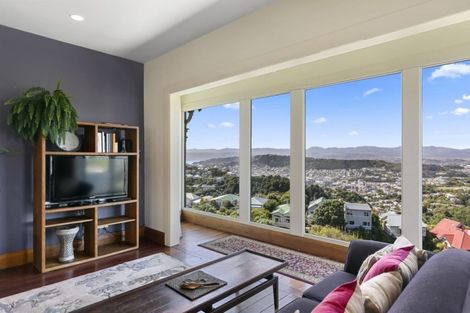 Photo of property in 12 Highbury Road, Highbury, Wellington, 6012