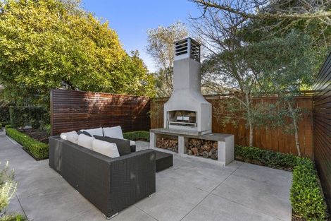 Photo of property in 1 Cassino Street, Bayswater, Auckland, 0622