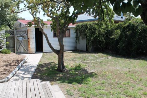 Photo of property in 18 Endeavour Street, North New Brighton, Christchurch, 8083