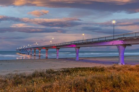 Photo of property in 163c Marine Parade, New Brighton, Christchurch, 8083