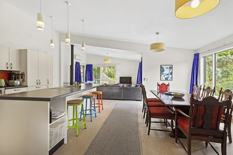 Photo of property in 28 Rarangi Way, Owhiro Bay, Wellington, 6023