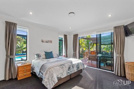 Photo of property in 13 Hobie Court, West Harbour, Auckland, 0618