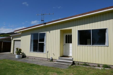 Photo of property in 17 Sunshine Avenue, Paraparaumu, 5032