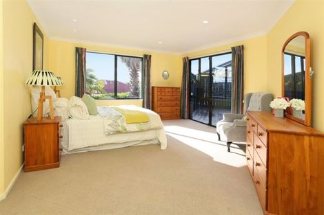 Photo of property in 1 Semillon Avenue, Henderson, Auckland, 0612