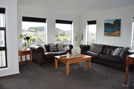 Photo of property in 52 Anselmi Ridge Road, Pukekohe, 2120