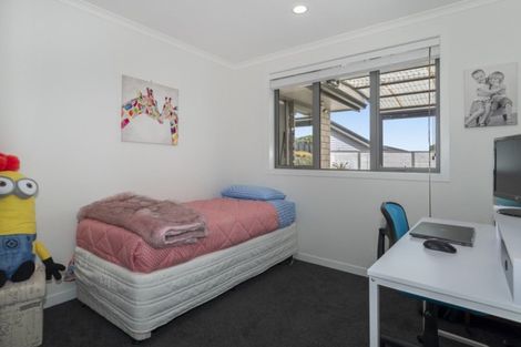 Photo of property in Waterview Estate, 6/4 Greystone Place, Omokoroa, 3114