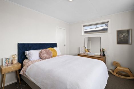 Photo of property in 28 Upham Street, Havelock North, 4130