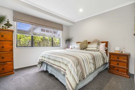 Photo of property in 90 Saint James Drive, Huntington, Hamilton, 3210