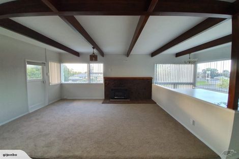 Photo of property in 488 Don Buck Road, Massey, Auckland, 0614