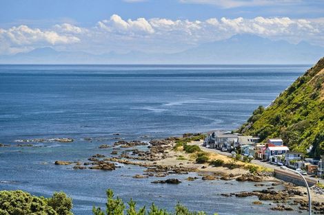 Photo of property in 11 Frobisher Street, Island Bay, Wellington, 6023