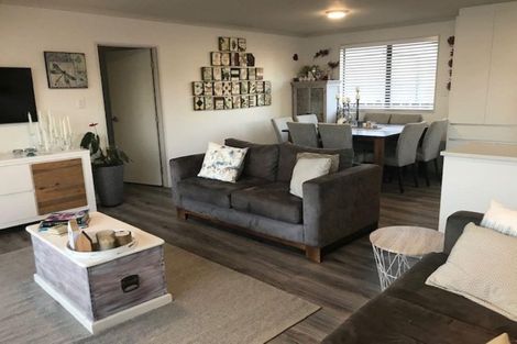 Photo of property in 4a Ronald Avenue, Glenbrook, Waiuku, 2681