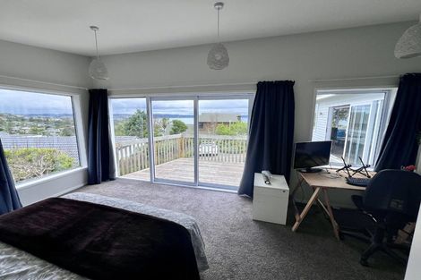 Photo of property in 70a Vipond Road, Stanmore Bay, Whangaparaoa, 0932